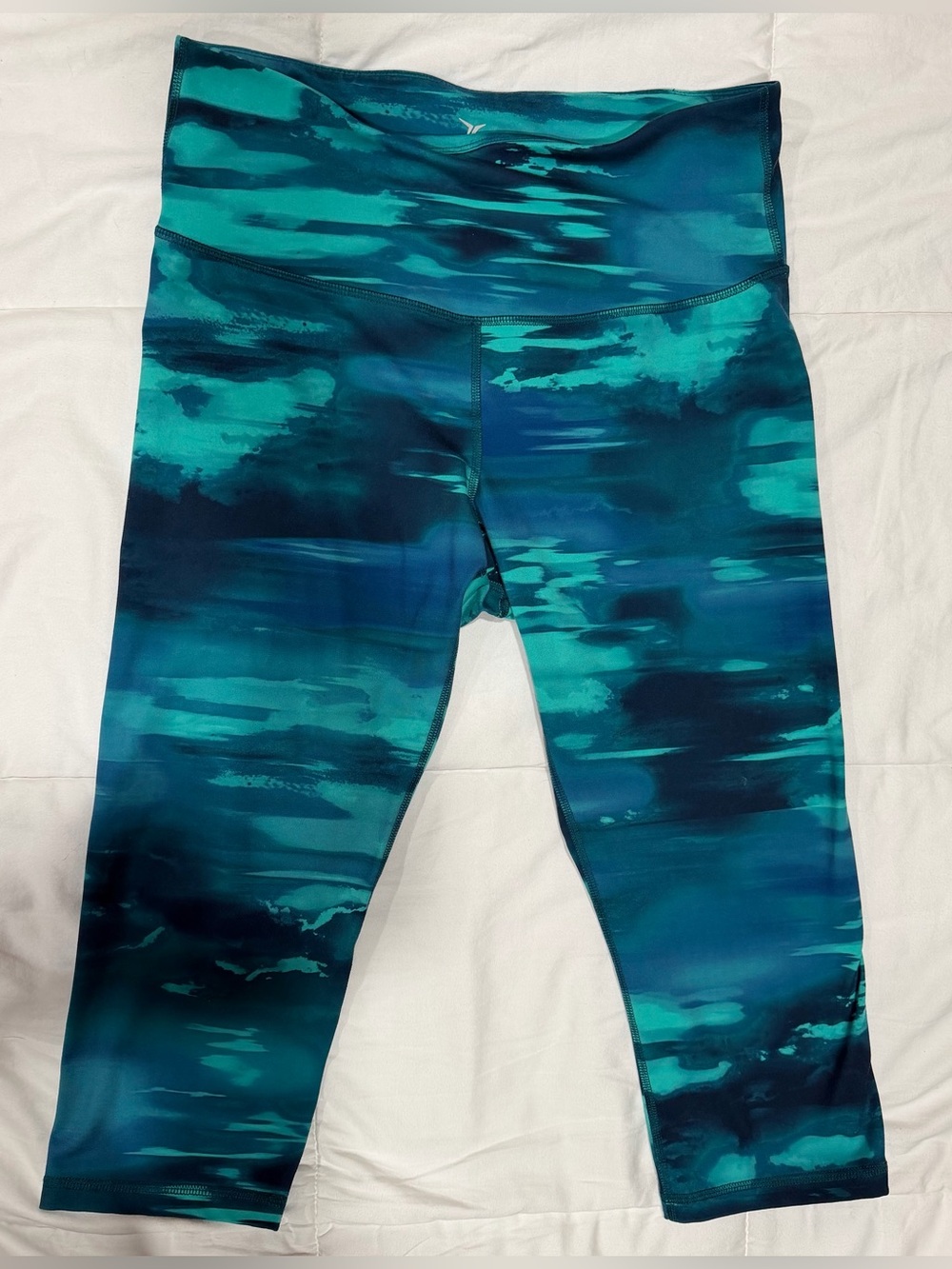 Old Navy Active Teal and Deep Blue Capri Leggings